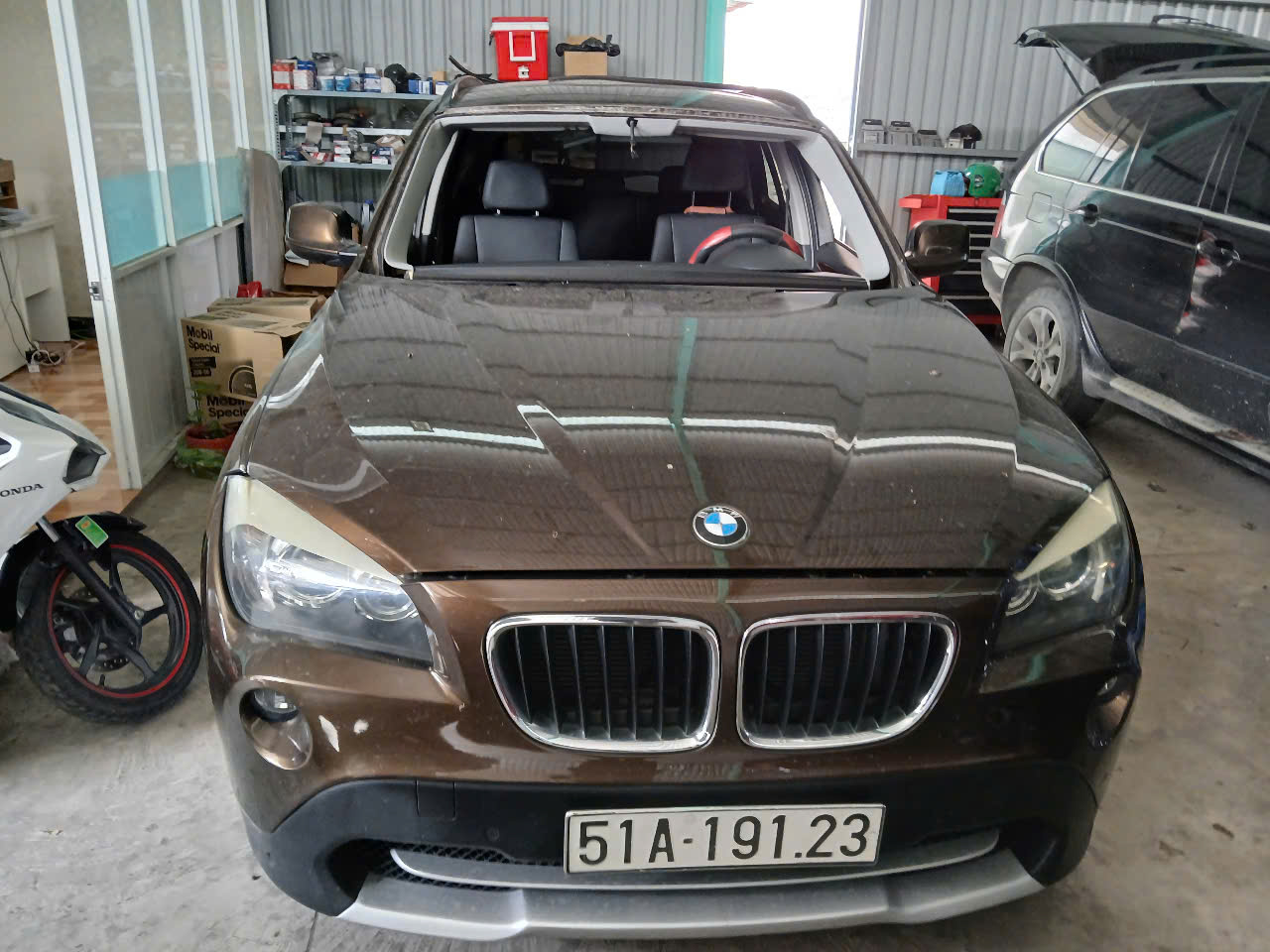 Dịch Vụ Thay Kính Ô Tô Chuyên Nghiệp Tại Bình Dương & Sài Gòn