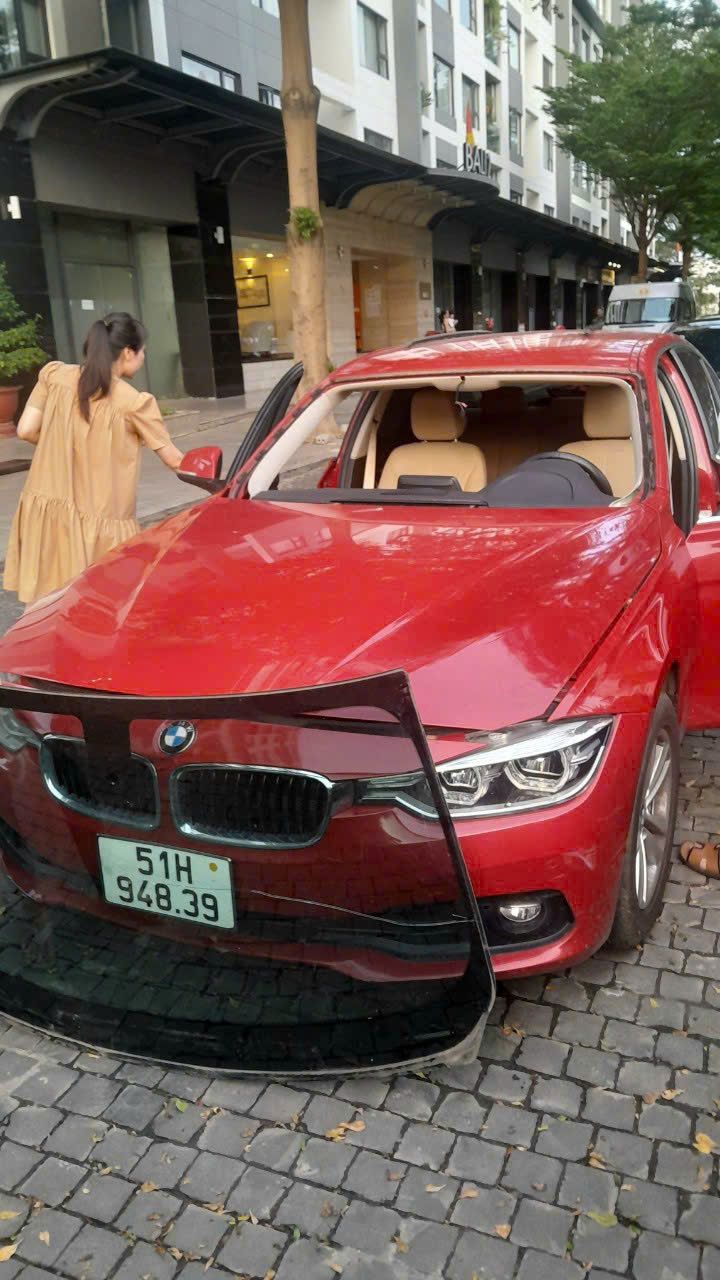 Thay kính ô tô: Hướng dẫn chi tiết đầy đủ, an toàn và đúng kỹ thuật