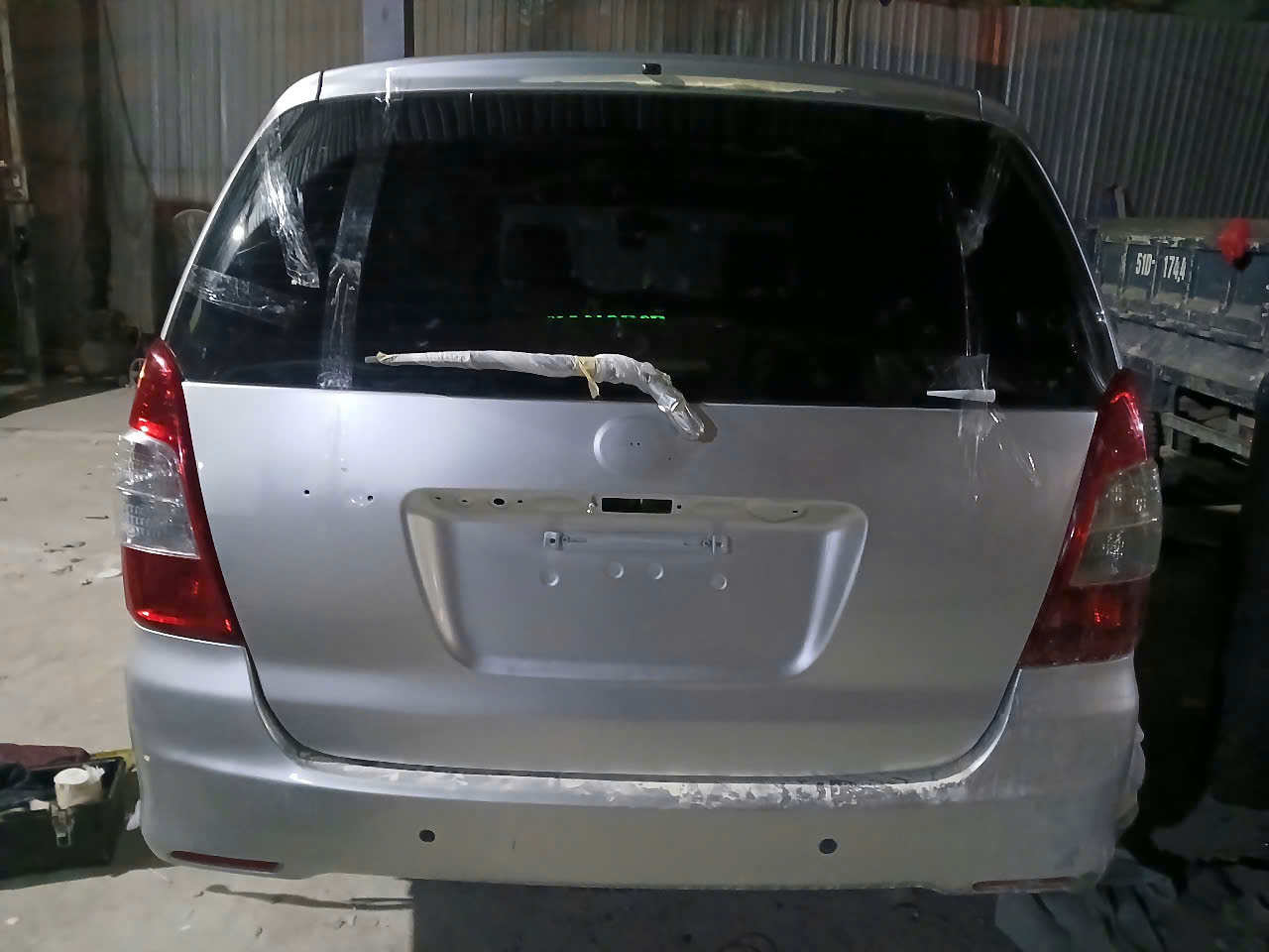 Thay Kính Ô Tô Chuyên Nghiệp Tại Việt Nam