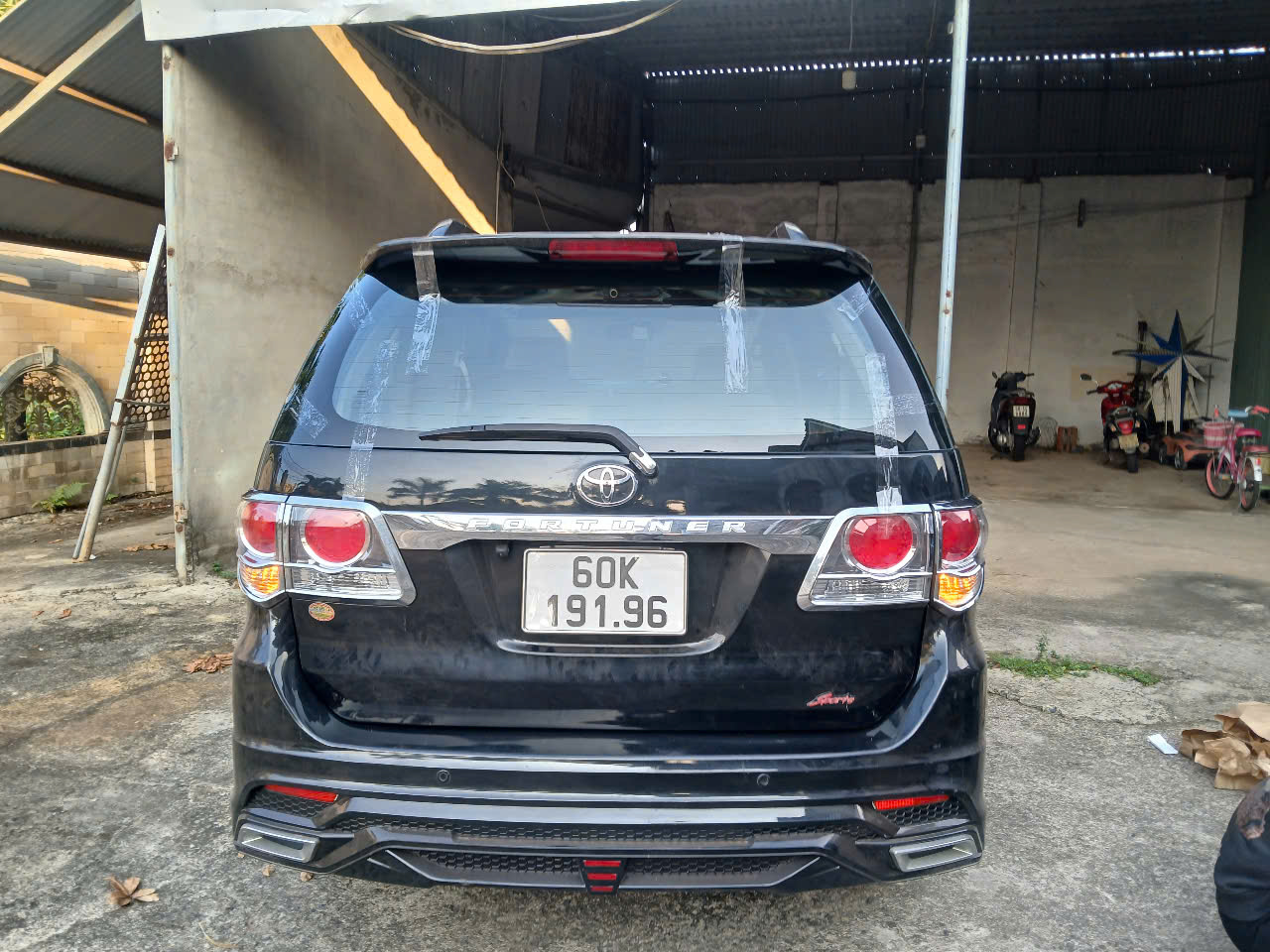 Thay kính ô tô giá rẻ – Nhu cầu ngày càng phổ biến hiện nay