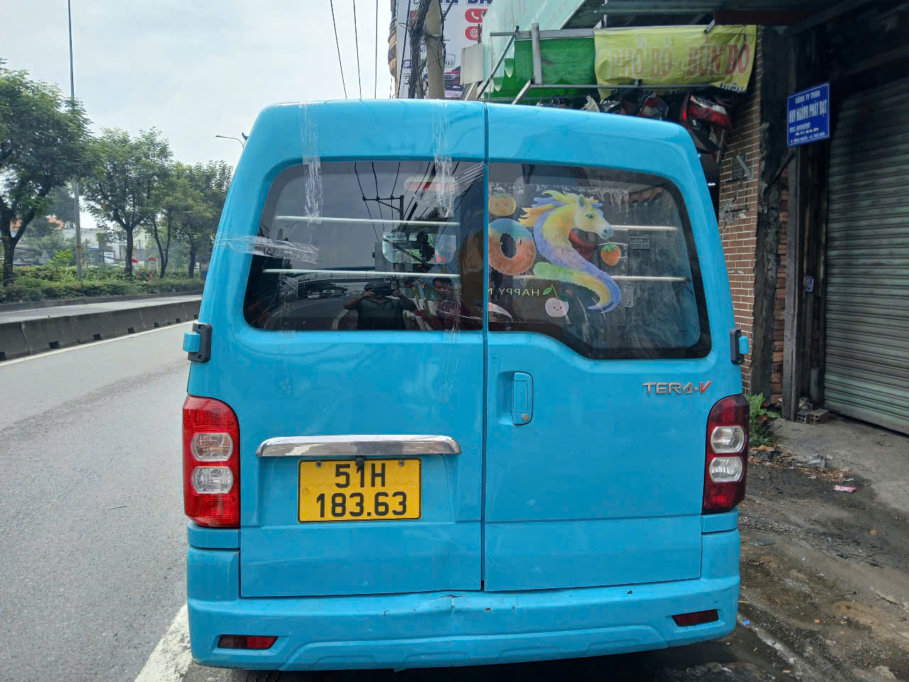 🔧 CHUYÊN THAY KÍNH & HÀN KÍNH Ô TÔ GIÁ RẺ – CHẤT LƯỢNG CAO, PHỤC VỤ TẬN NƠI