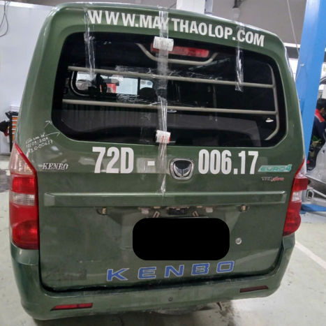 Thay các loại kính lưng xe tải